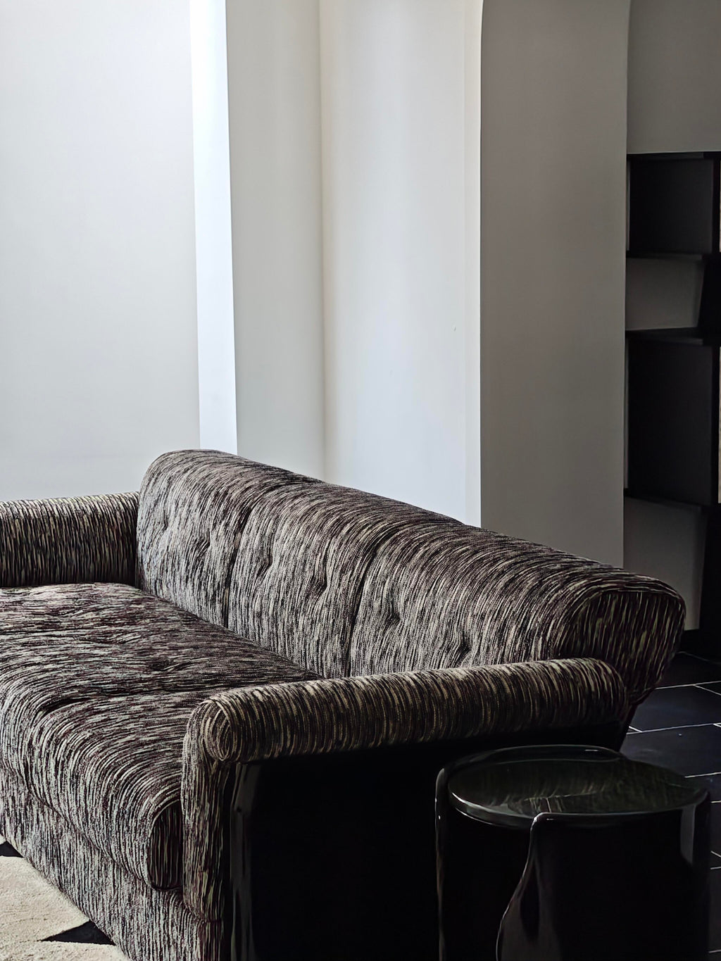 「Prometheus」Textured Pattern Modern Fabric Large Living Room Sofa