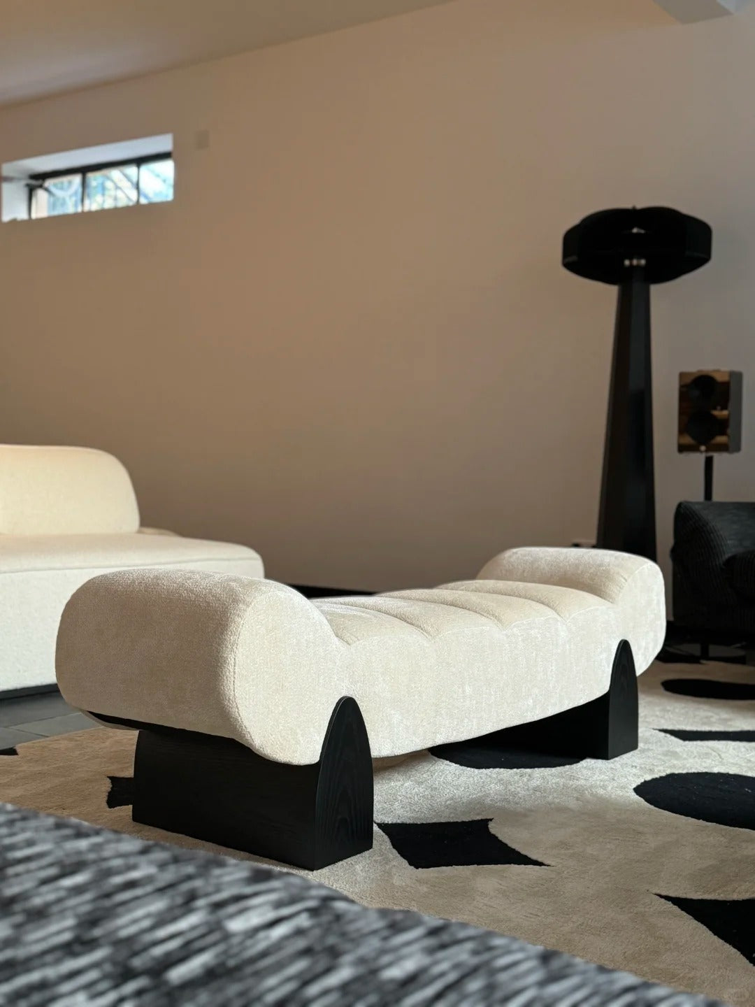 「Flowing Cloud」Organic Modern Tufted Bench