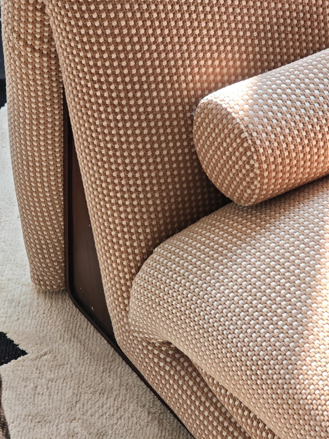 「Aurora」Organic Modern Textured Lounge Chair