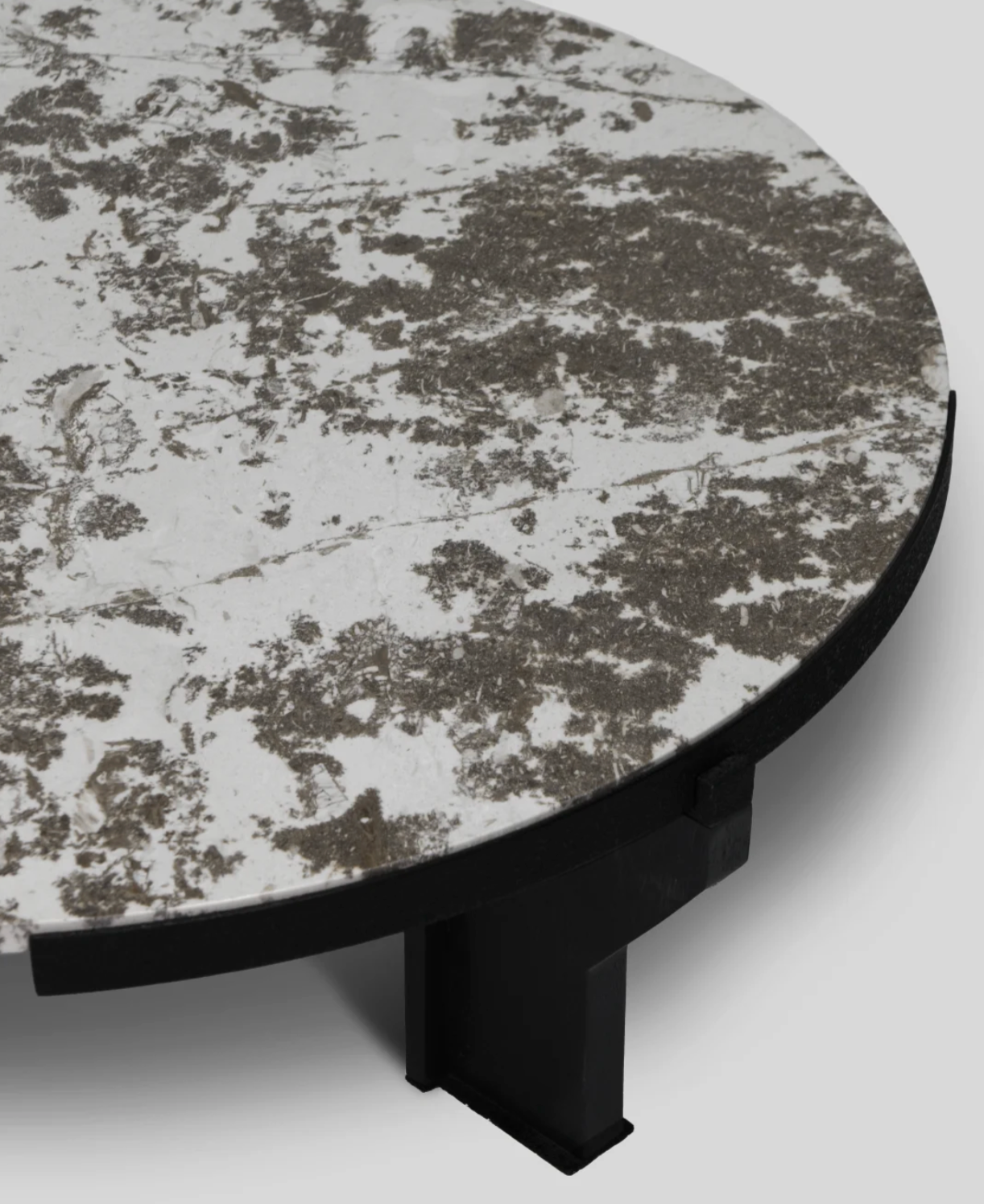「Lumina」Natural Cherry Blossom Stone Round Low Table