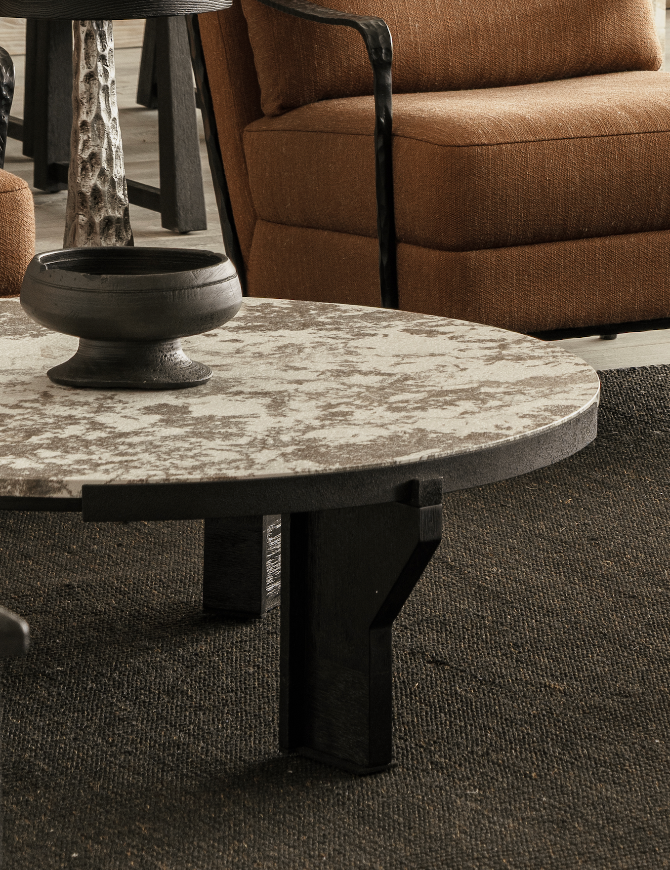 「Lumina」Natural Cherry Blossom Stone Round Low Table