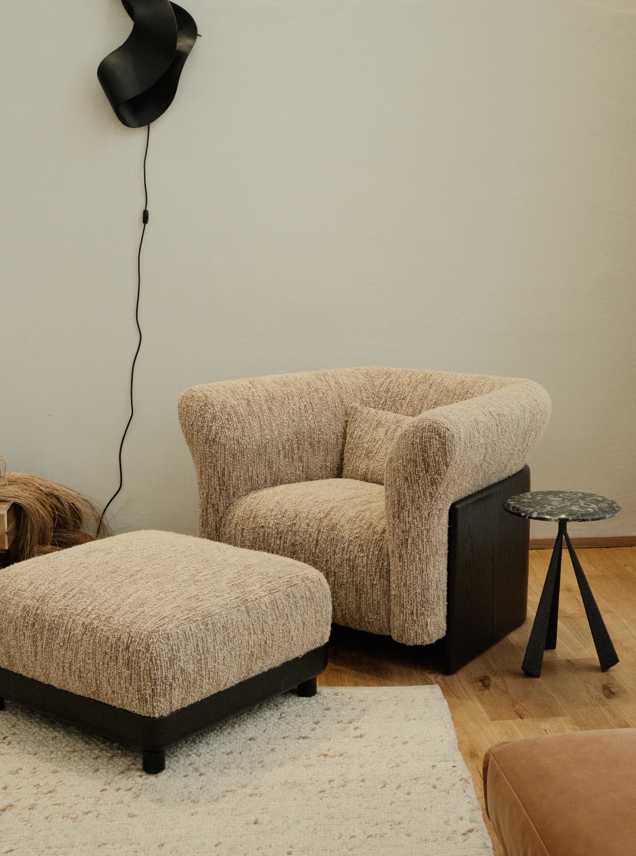 「Echo」Organic Modern Textured Lounge Chair