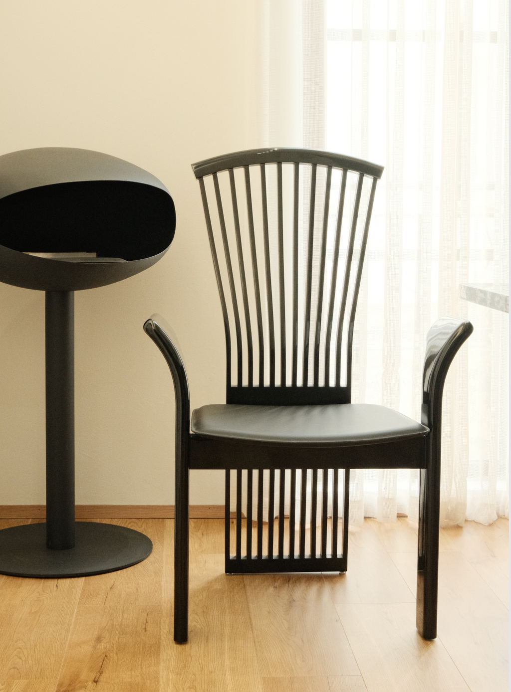 「Organ Pipe」Sculptural High-Gloss Arm Dining Chair