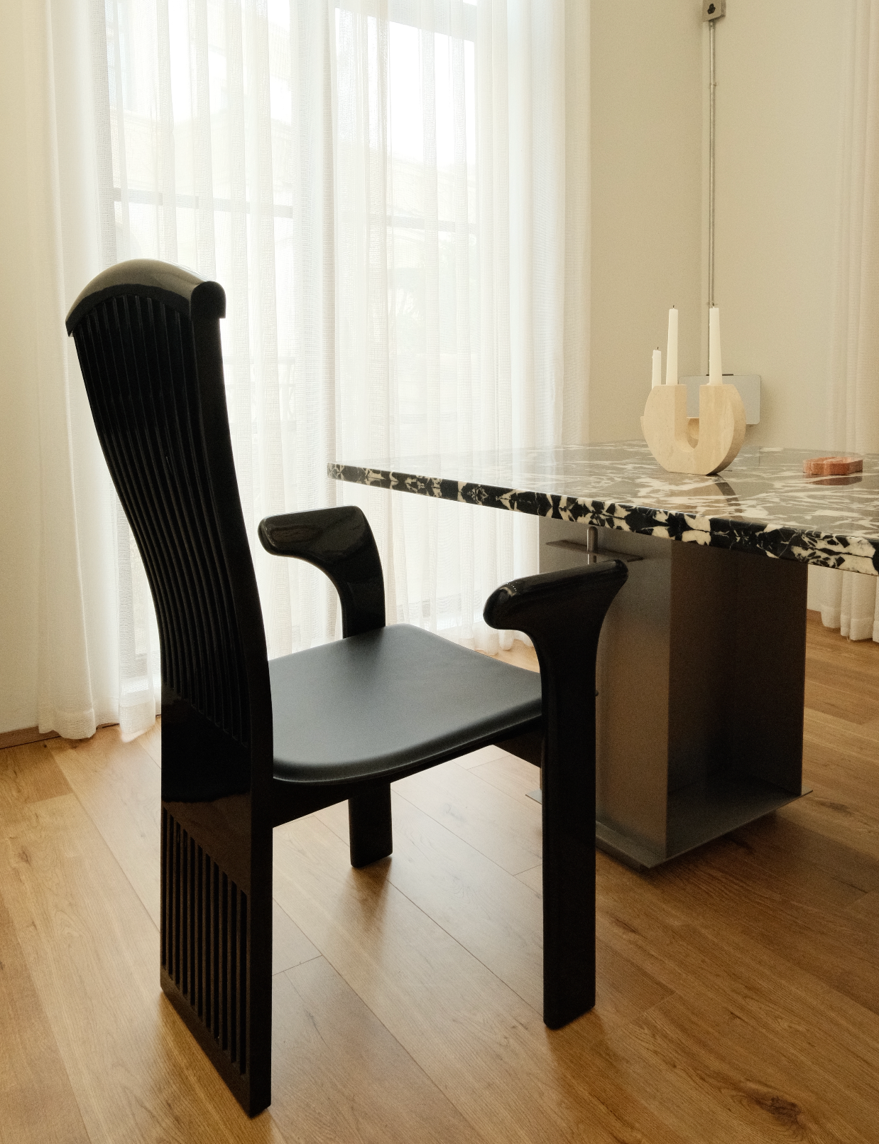 「Organ Pipe」Sculptural High-Gloss Arm Dining Chair