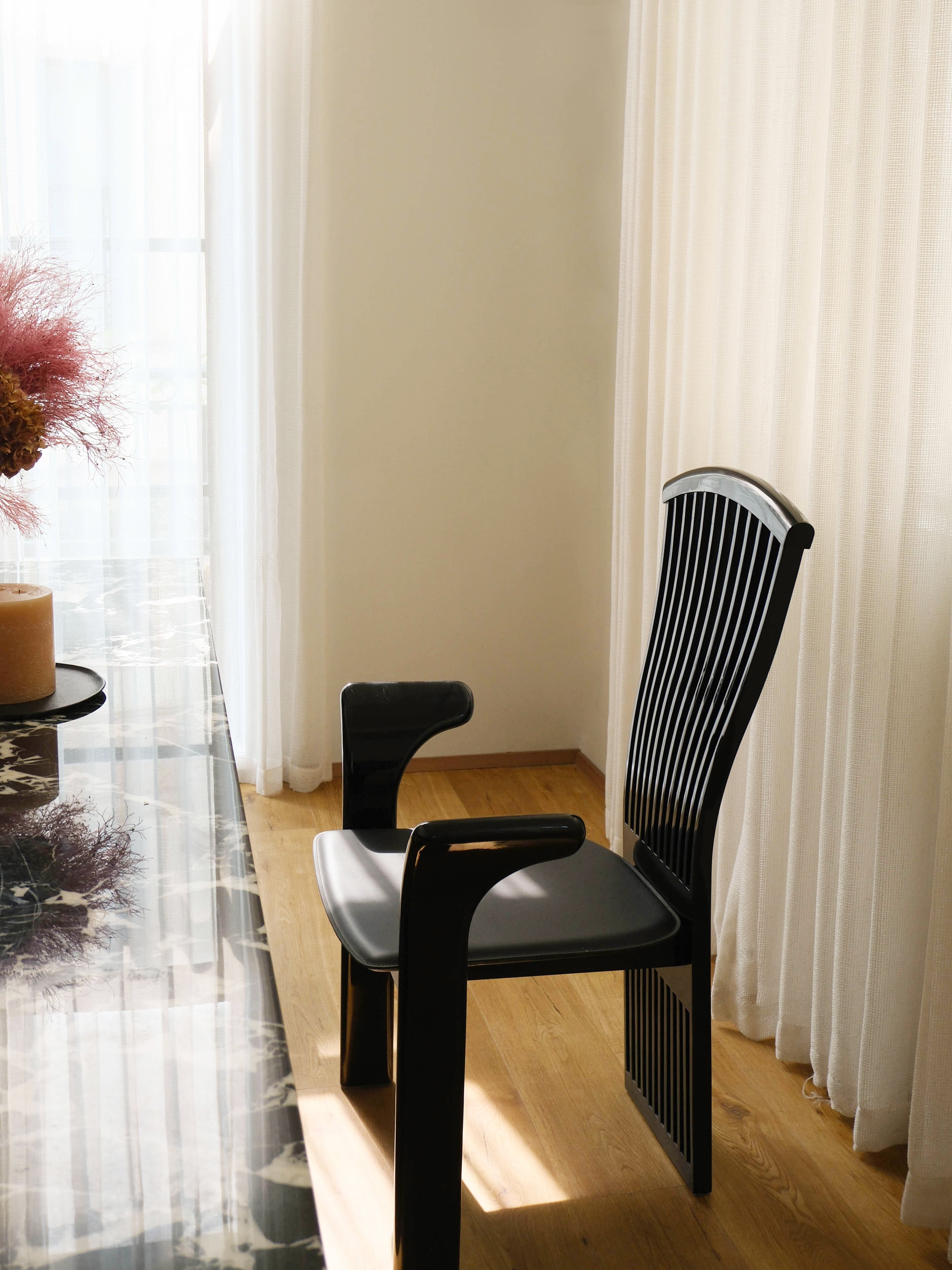 「Organ Pipe」Sculptural High-Gloss Arm Dining Chair