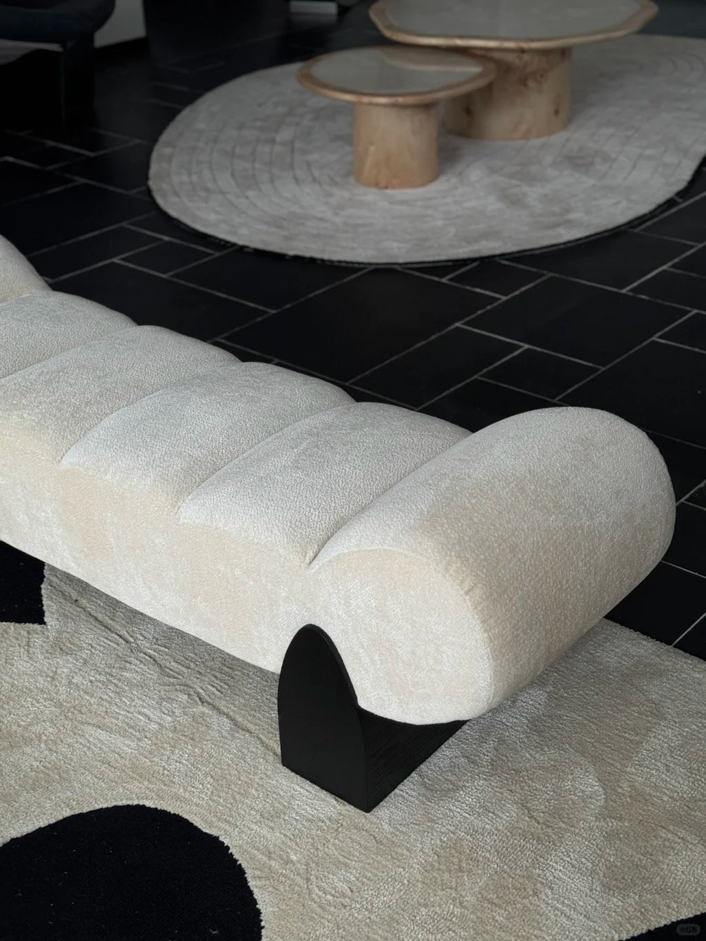 「Flowing Cloud」Organic Modern Tufted Bench