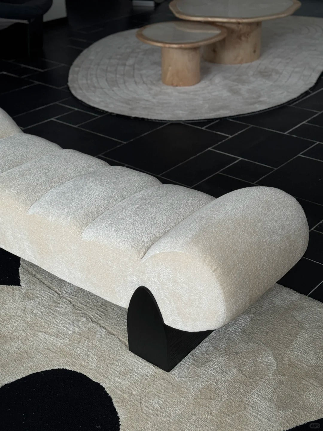 「Flowing Cloud」Organic Modern Tufted Bench