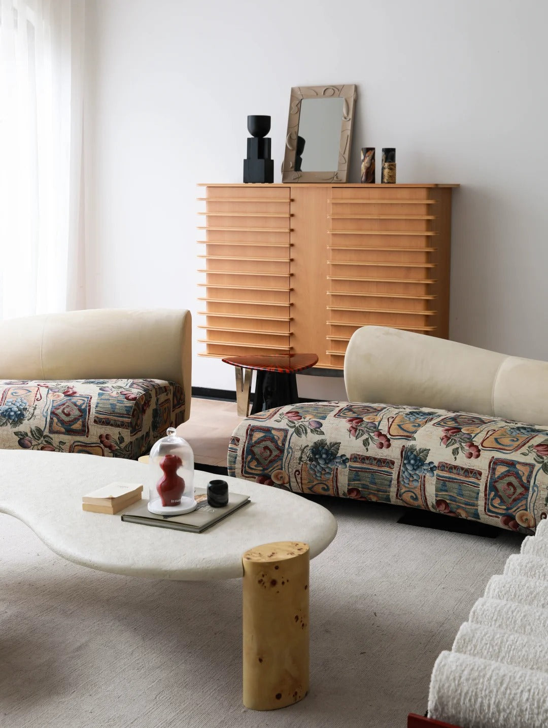 「Eden Garden」Vintage Floral Print Curved Chaise Sofa