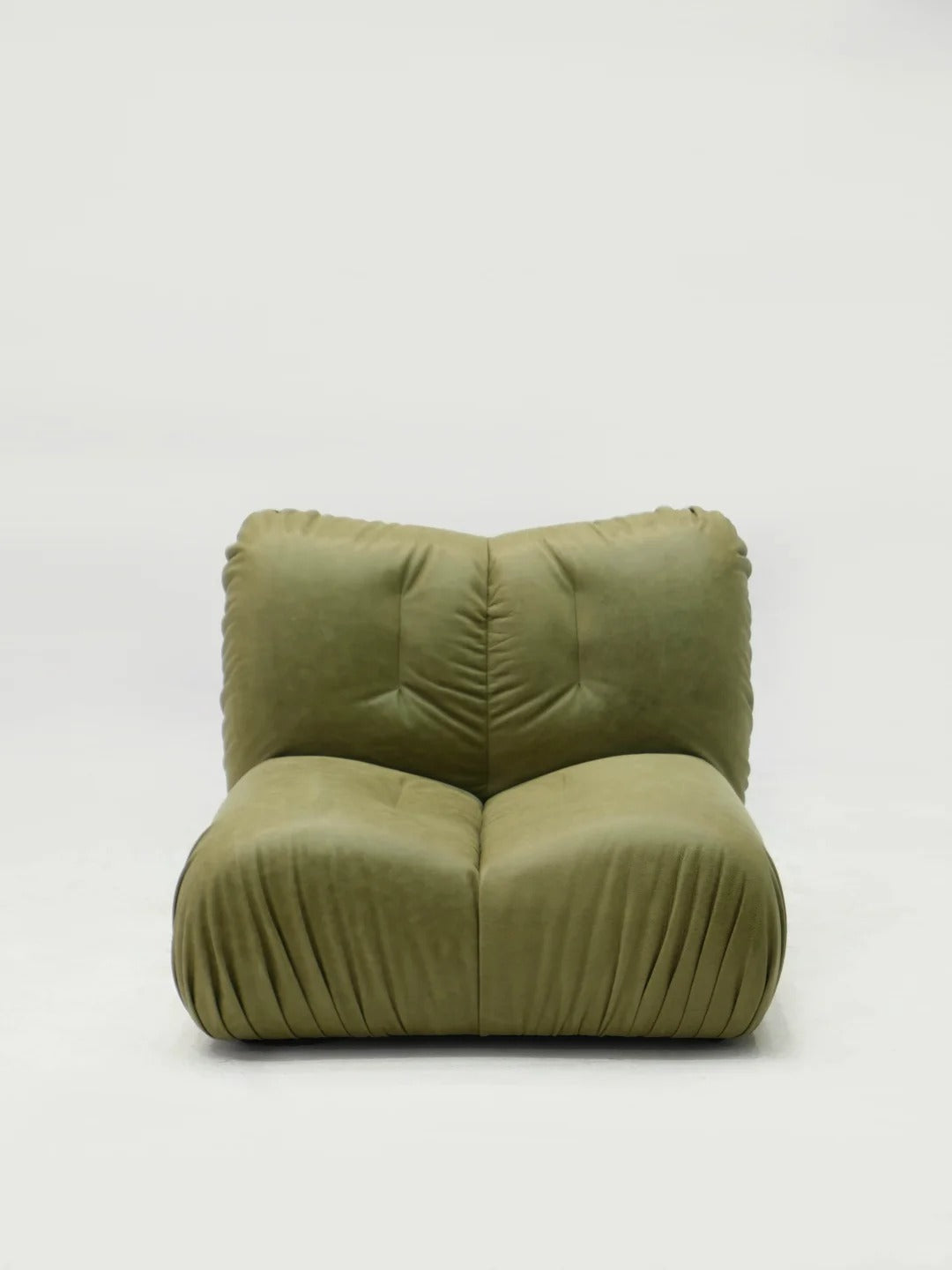 Verdant」Sage Green Sand-Wax Leather Lounge Chair