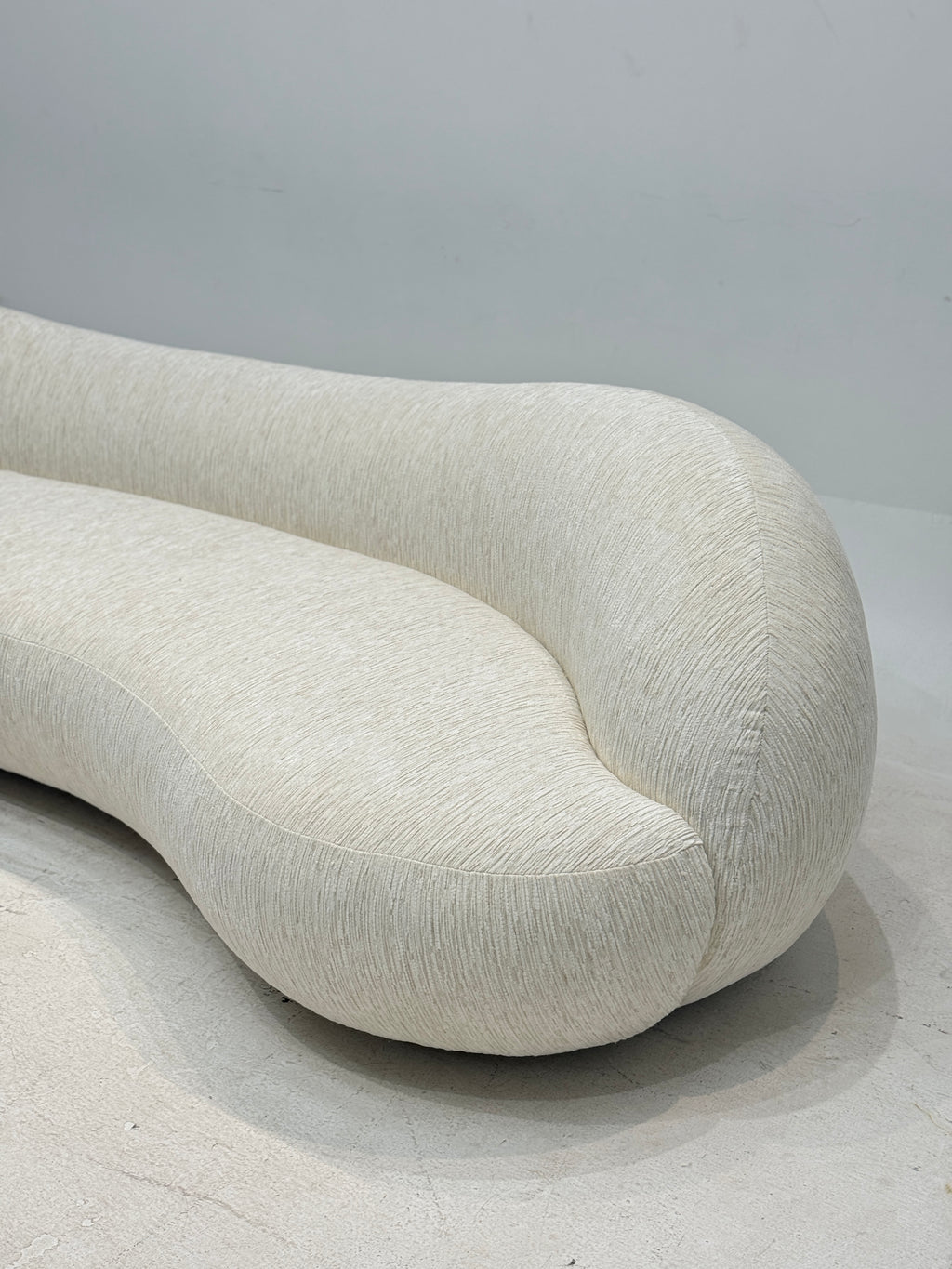「Floating Cotton」Organic Modern Curved Cloud Sofa