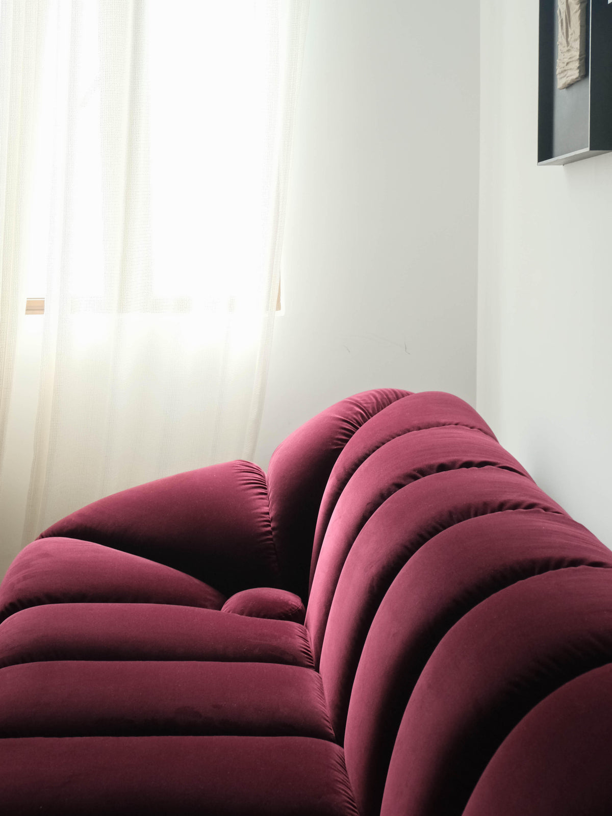 「Burgundy Velvet」 Padded Retro‑Modern Plush Velvet Living Room Sofa