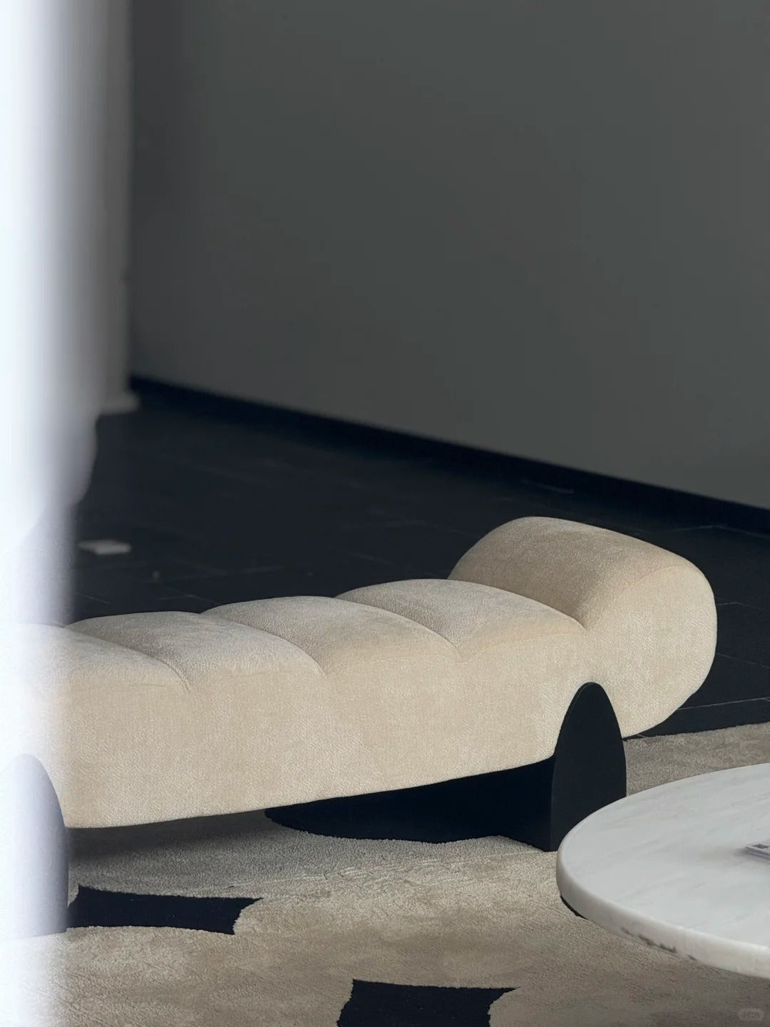 「Flowing Cloud」Organic Modern Tufted Bench