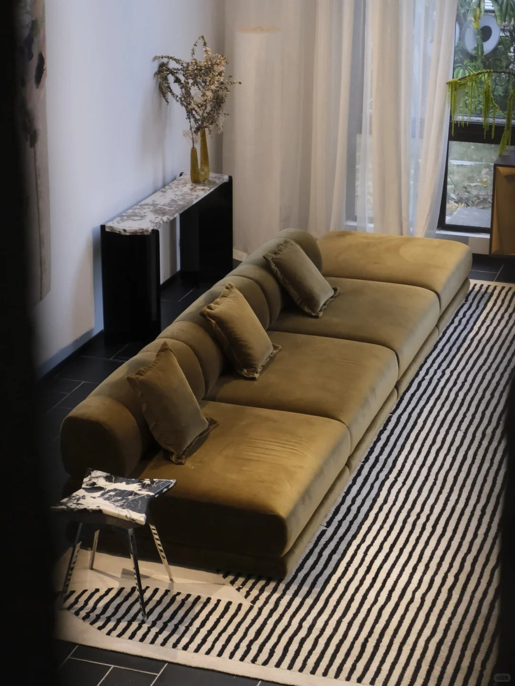 「Olive Vista」Modern Modular Velvet Sectional Sofa