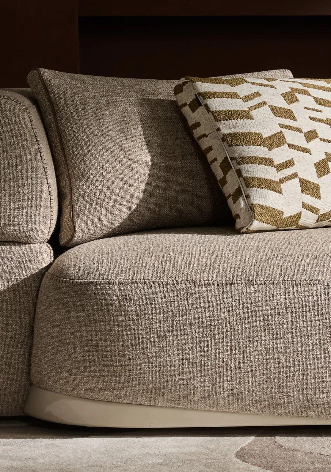 「Oat Horizon」Luxury Curved Modular Sofa