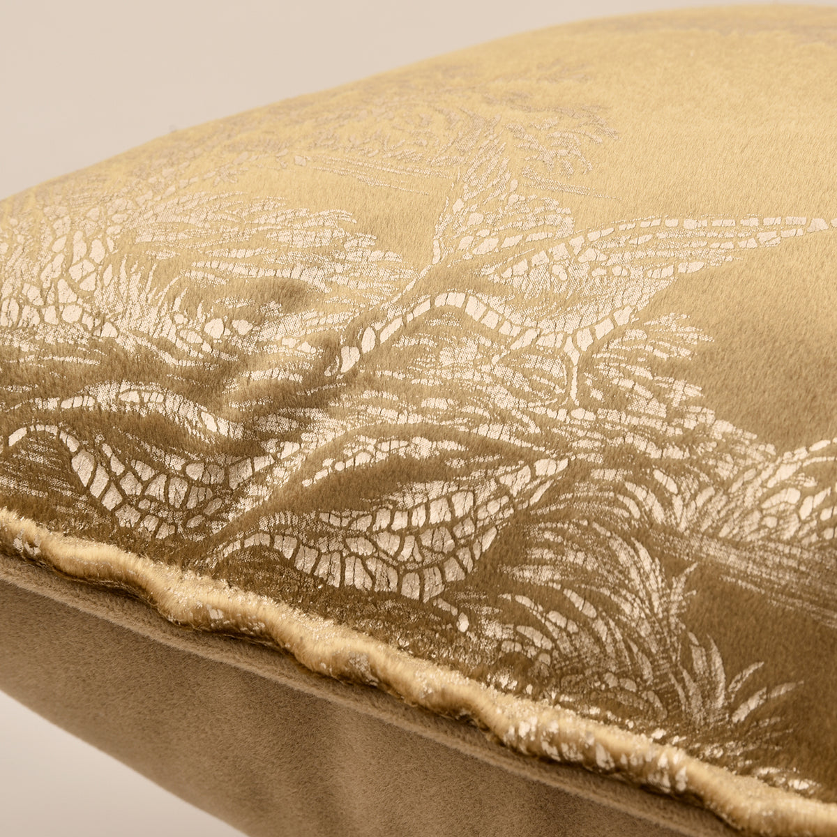Ginger‑Gold Vintage Scenic Jacquard Velvet Decorative Lumbar Waist Pillow
