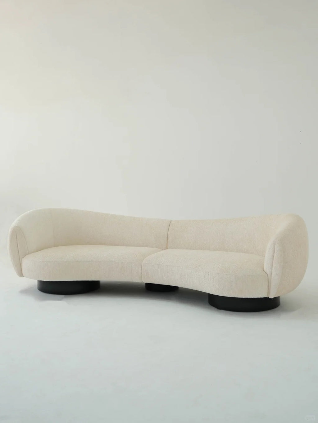 「Moon Embrace」Modern Minimalist Quiet Luxury Cloud Curved Sofa