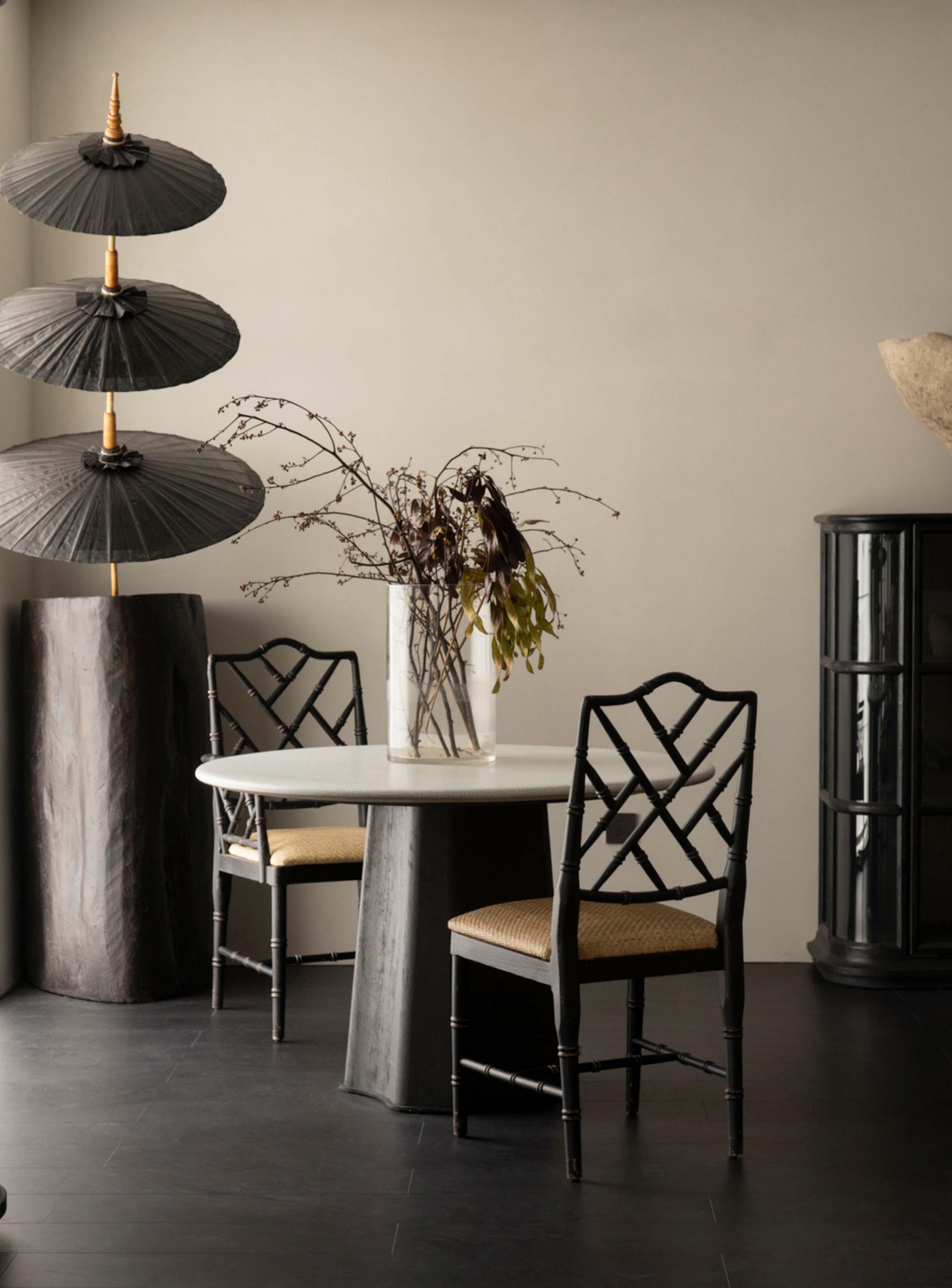 The Lumina | Silver Cypress Ceramic Round Dining Table
