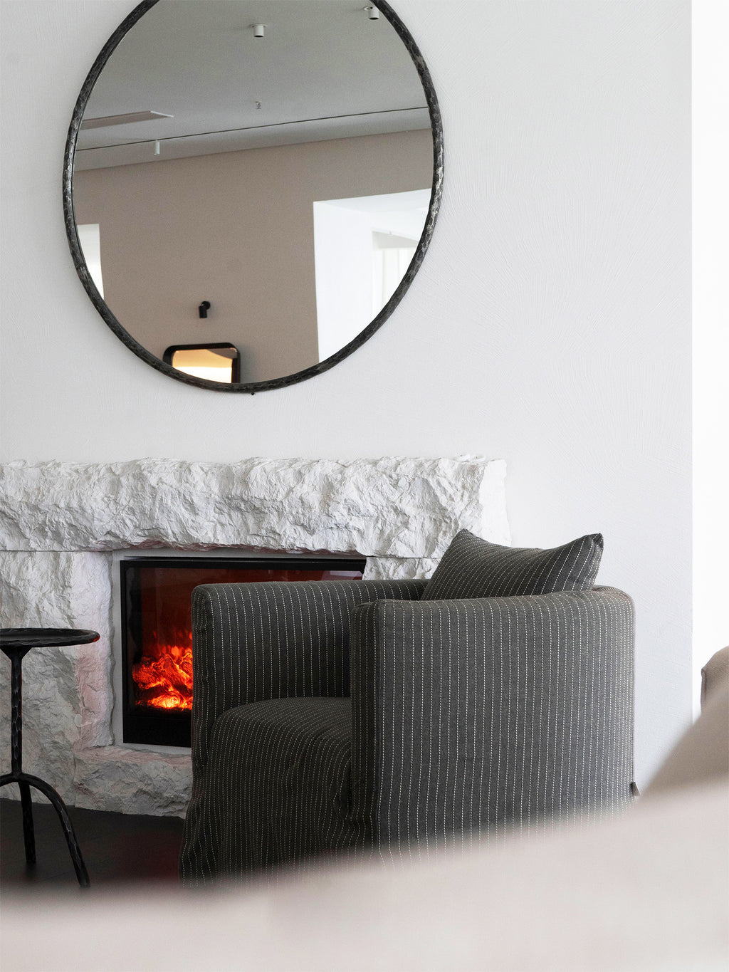 「Hawser」Corded Texture Fabric Swivel Indoor Single-Seater Armchair