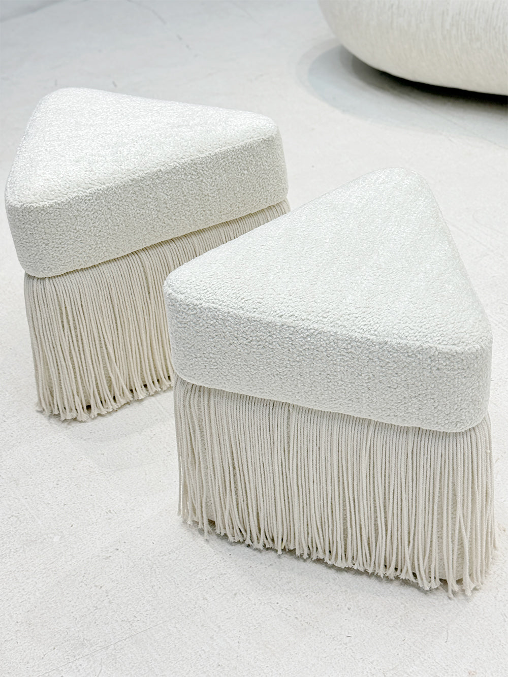 「Silk Flow」Organic Modern Tassel Accent Stool